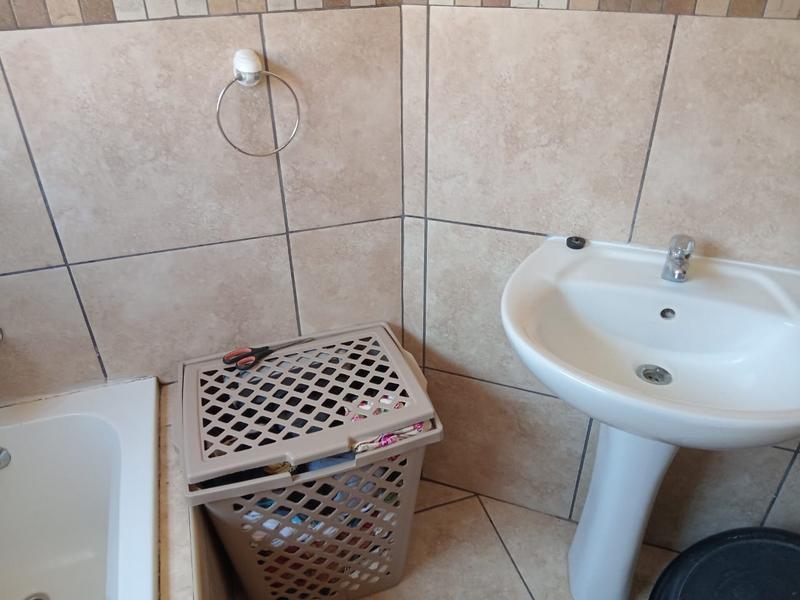 2 Bedroom Property for Sale in Pellissier Free State